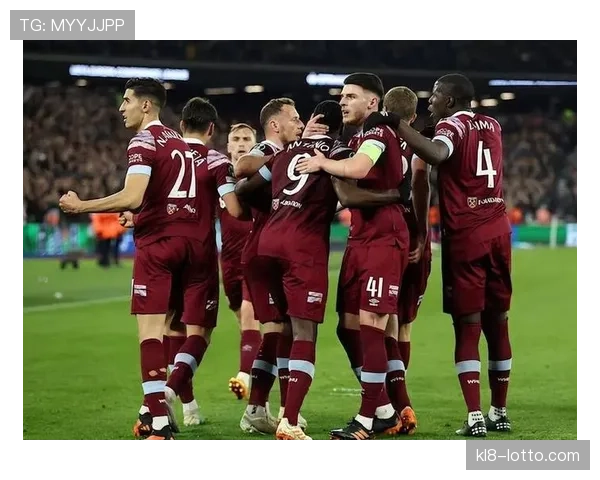 阿尔克马尔四连胜势头强劲 紧追榜首双雄展现争冠潜力